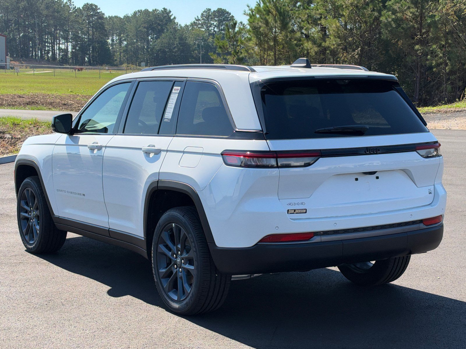 New 2026 Jeep Grand Cherokee Limited AWD/4WD image 7