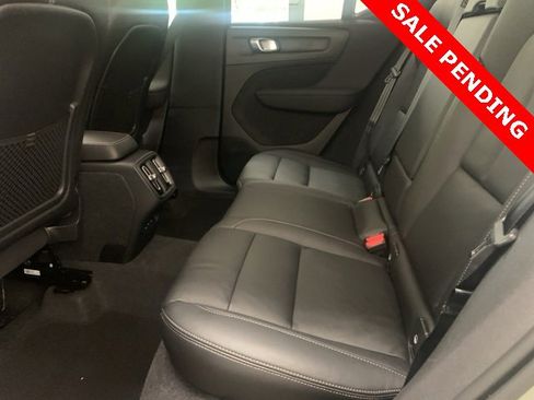 Certified 2024 Volvo XC40 B5 Plus w/ Climate Package image 9