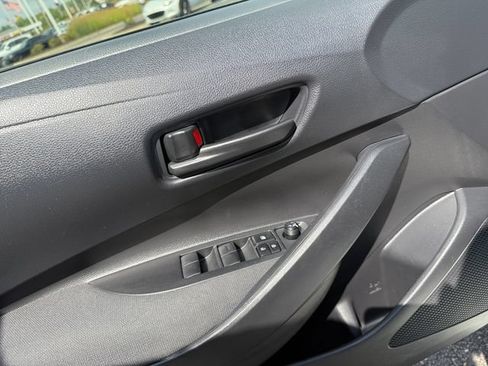 Used 2025 Toyota Corolla LE FWD image 15