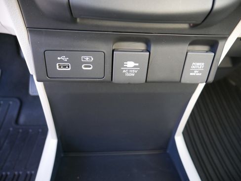 New 2026 Honda Odyssey Touring image 21