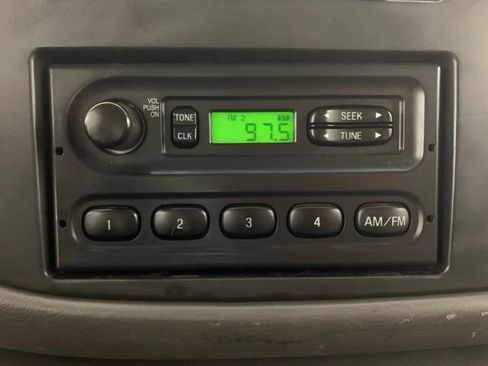 Used 2008 Ford E-150 and Econoline 150 image 10