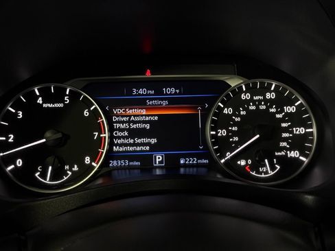 Used 2025 Nissan Altima 2.5 SV FWD image 15