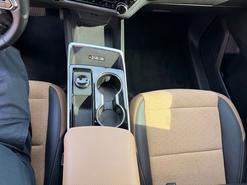 Used 2025 Chevrolet Equinox ACTIV AWD/4WD image 19