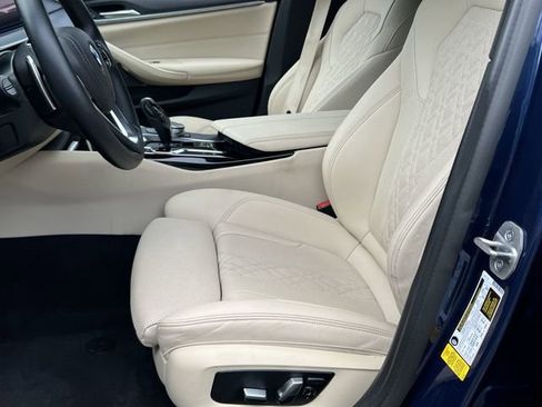 Used 2022 BMW 540i w/ Premium Package RWD image 23