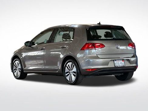Used 2016 Volkswagen e-Golf SE image 7
