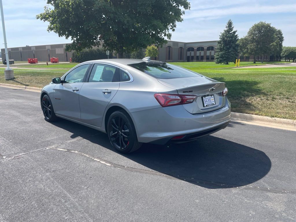Used 2025 Chevrolet Malibu LT FWD image 3