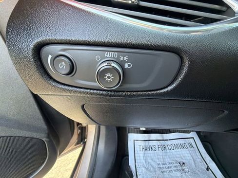 Certified 2018 Chevrolet Malibu LT image 17