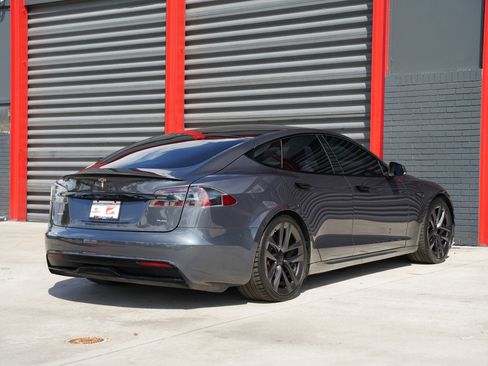 Used 2022 Tesla Model S Plaid image 10