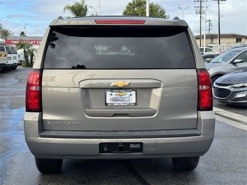 Certified 2018 Chevrolet Suburban LT image 3