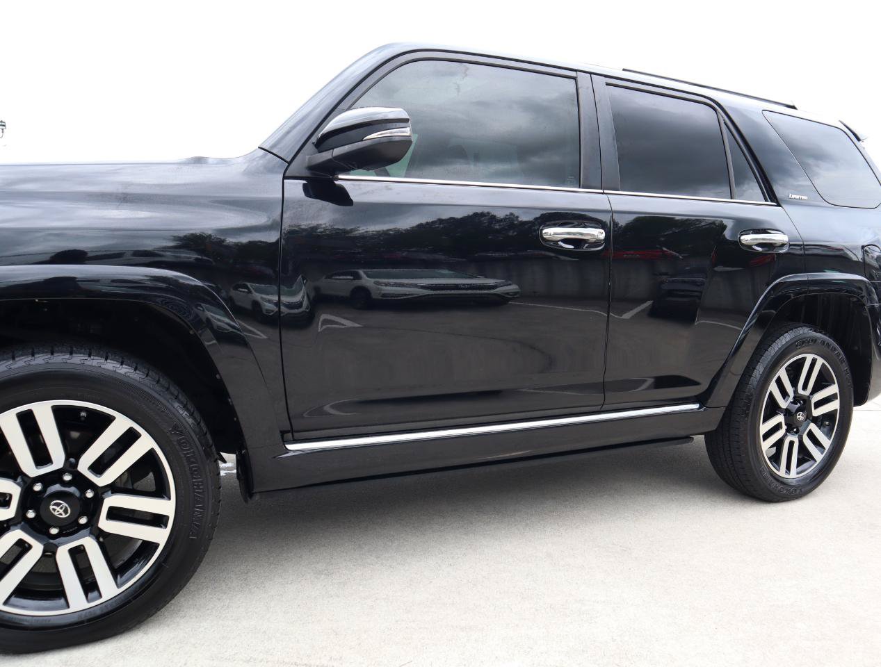 Used 2016 Toyota 4Runner Limited AWD/4WD image 37