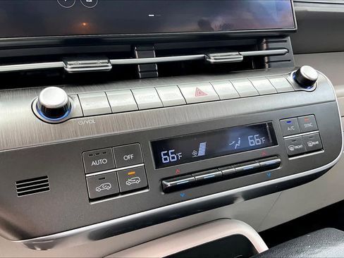 Used 2024 Hyundai Kona SEL image 32