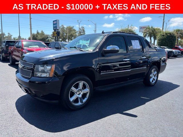 Used 2013 Chevrolet Avalanche LTZ AWD/4WD image 3