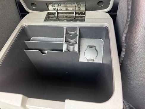 Used 2019 Nissan Frontier SV RWD image 32