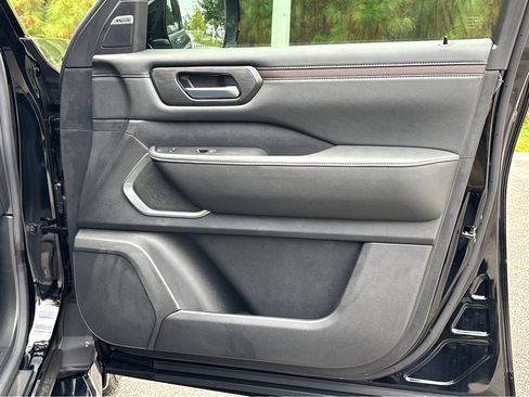 New 2026 Nissan Armada Platinum Reserve image 16