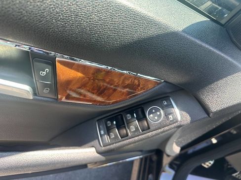 Used 2011 Mercedes-Benz C 300 4MATIC Sedan image 12