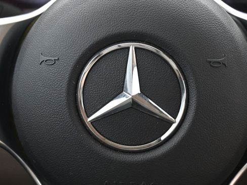 Used 2021 Mercedes-Benz GLC 300 image 22