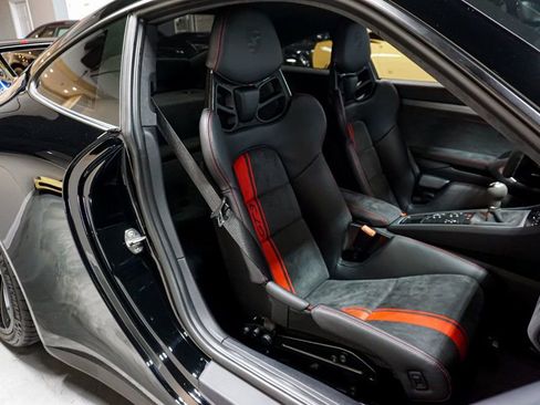 Used 2018 Porsche 911 GT3 RWD image 38