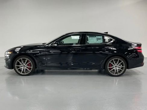 New 2025 Genesis G70 2.5T image 2