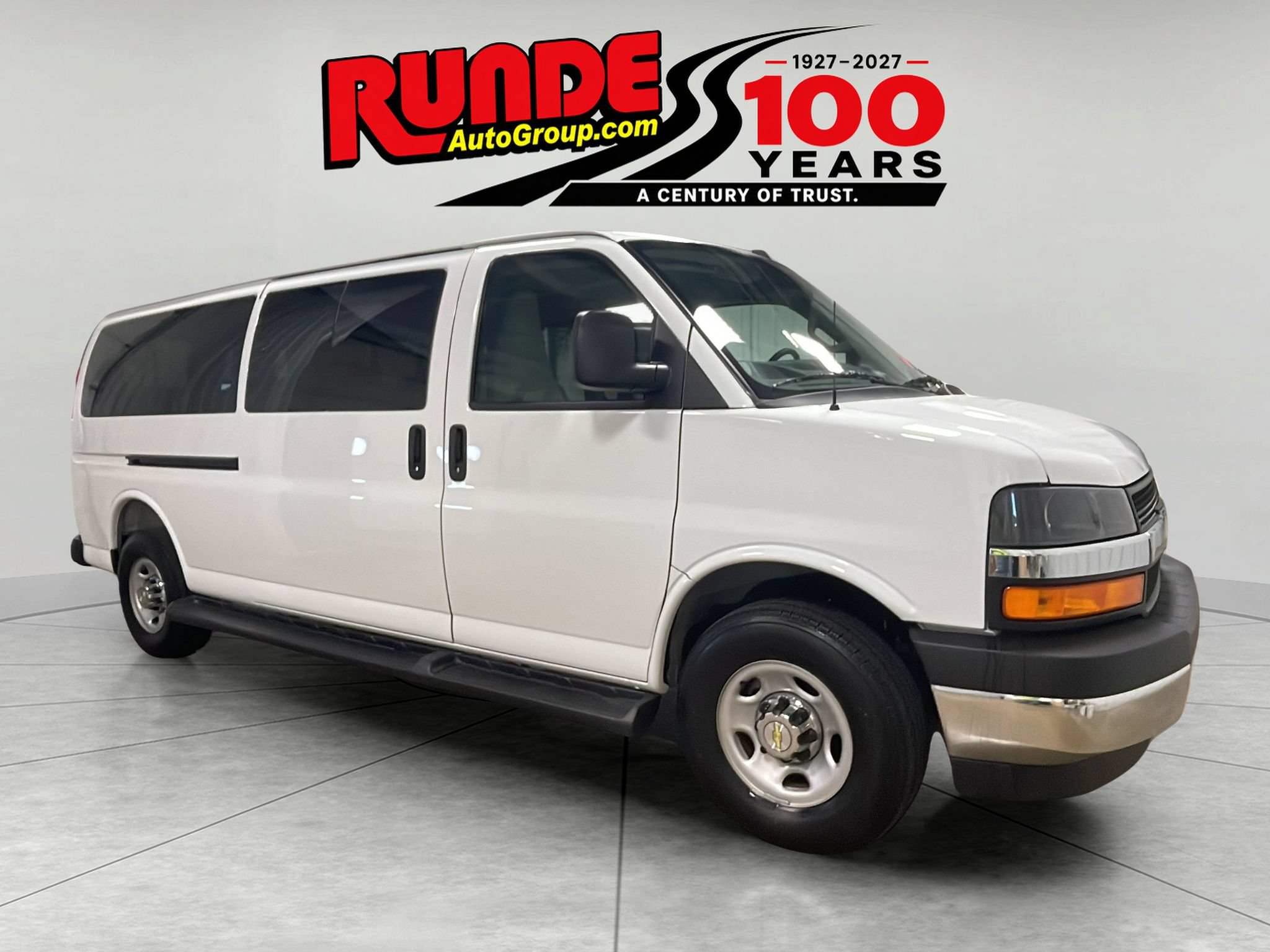 Used 2025 Chevrolet Express 3500 LT w/ LT Preferred Equipment Group RWD image 7
