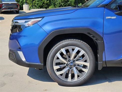 New 2025 Subaru Forester Touring image 5