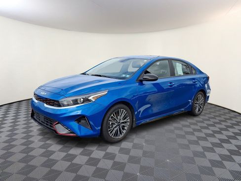 Used 2023 Kia Forte GT-Line w/ GT-Line Premium Package FWD image 3