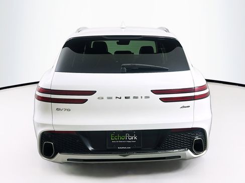 Used 2025 Genesis GV70 2.5T AWD/4WD image 7