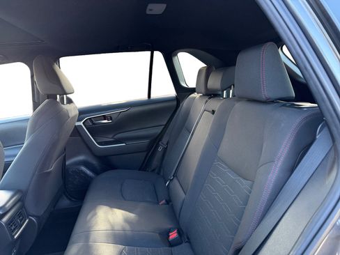 Used 2024 Toyota RAV4 SE image 11