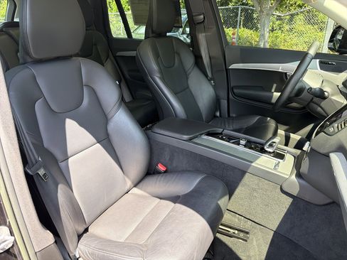 Used 2023 Volvo XC90 B5 Core w/ Protection Package Premier image 35