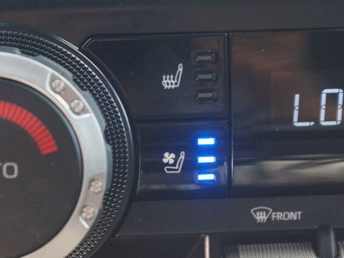 Certified 2025 Toyota 4Runner TRD Off-Road Premium AWD/4WD image 8