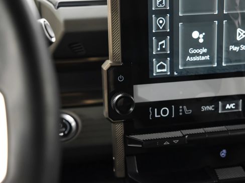 Used 2025 GMC Hummer EV 2X w/ LPO, Sport Package AWD/4WD image 29