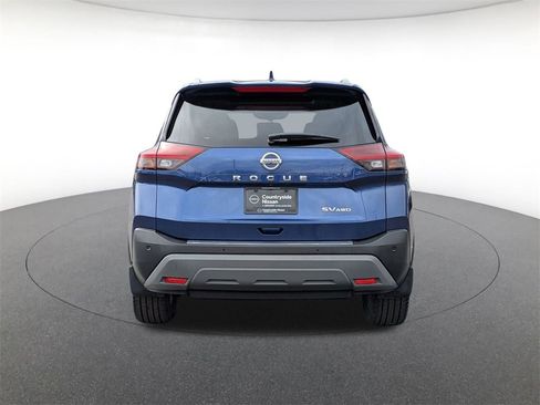 Used 2021 Nissan Rogue SV image 6