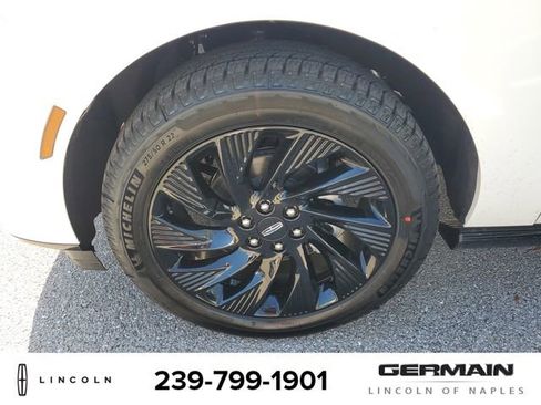 New 2026 Lincoln Navigator Reserve w/ Jet Appearance Package AWD/4WD image 12