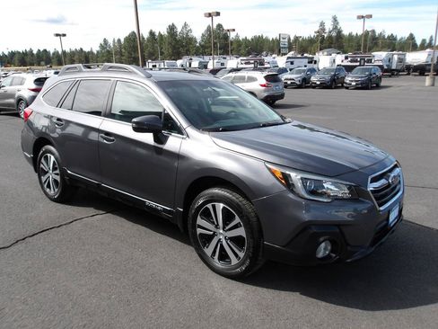 Used 2018 Subaru Outback 2.5i Limited w/ Popular Package #2 AWD/4WD image 7