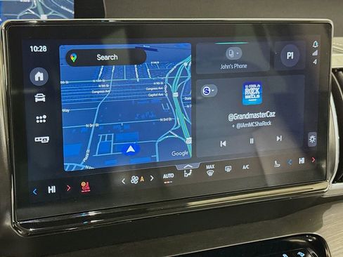 Used 2025 Ford Expedition Platinum image 13