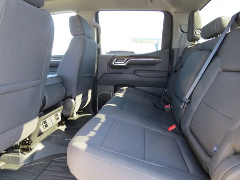 New 2025 GMC Sierra 1500 Elevation image 15