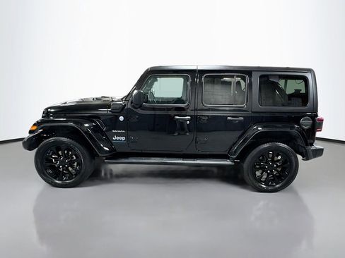 Used 2023 Jeep Wrangler Unlimited Sahara image 10