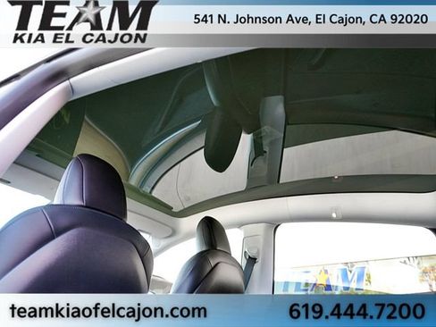 Used 2022 Tesla Model Y Long Range AWD/4WD image 18