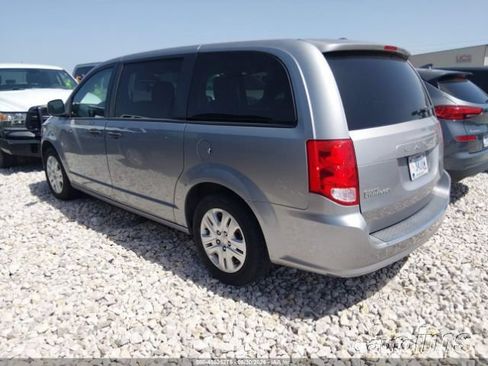 Used 2019 Dodge Grand Caravan SE w/ UConnect Hands-Free Group FWD image 9
