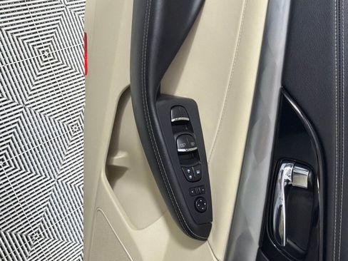Used 2023 Nissan Maxima SV w/ Floor Mat Group FWD image 11