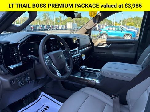 New 2026 Chevrolet Silverado 1500 LT Trail Boss w/ LT Trail Boss Premium Package AWD/4WD image 2