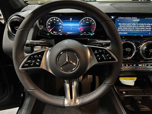 New 2026 Mercedes-Benz GLB 250 4MATIC image 28