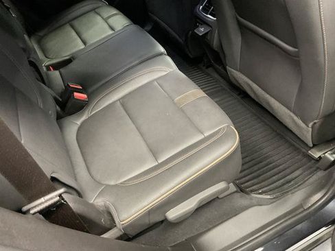 Used 2022 Chevrolet Blazer Premier w/ Enhanced Convenience Package AWD/4WD image 12
