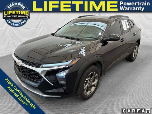 Used 2025 Chevrolet Trax LT w/ Driver Confidence Package FWD image 1
