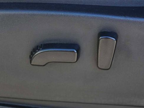 Used 2023 Nissan Frontier SV w/ Technology Package image 20