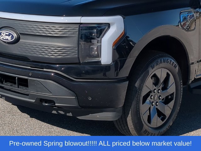 Used 2025 Ford F150 Lightning Flash AWD/4WD image 17