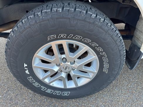 Used 2016 Nissan Frontier SV w/ SV Value Truck Package image 10