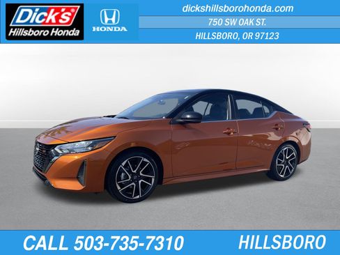 Used 2025 Nissan Sentra SR w/ SR Premium Package FWD image 1