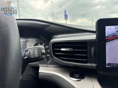 Used 2024 Ford Explorer XLT w/ Equipment Group 202A AWD/4WD image 41
