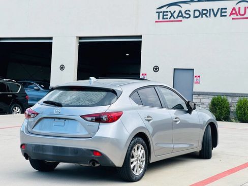 Used 2015 MAZDA MAZDA3 i Touring w/ Technology Package FWD image 9