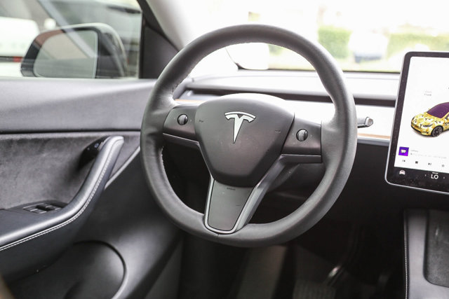 Used 2021 Tesla Model Y Long Range AWD/4WD image 14